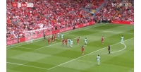 摩纳哥3-2反超利物浦！布伦纳力压防守队员头球破门