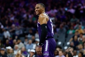 盘点威少生涯5大高光时刻：击败哈登当选MVP 狂砍57分三双&三20