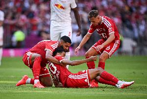 前法国队医：就算药物能控制穆西亚拉病情，但频繁头球对抗恐诱发