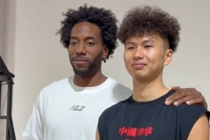 小卡门徒！张文杰晒伦纳德再次指导自己的视频：又学到新知识了