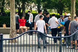 倒霉！海港俱乐部证实，吾米提江就是被4S店员工试驾撞伤的行人