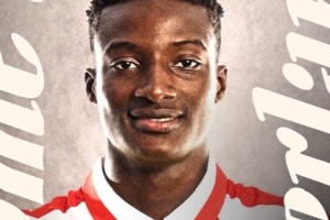 桑德兰总监：18岁新援安古洛潜力巨大，希望他继续在桑德兰成长