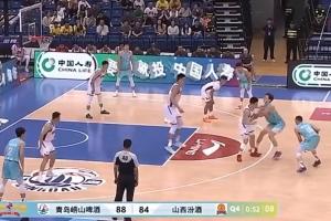 青岛队记发声：纪卓犯错就得挨罚 但能否针对球场惯犯做调查&处罚