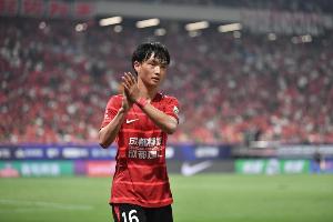 杨明洋：在河南的比赛并不容易，但全队还是努力保住了比分