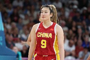 杨毅：因李梦骂宫鲁鸣的纯属饭圈 幻想她还能打世界杯的纯属做梦
