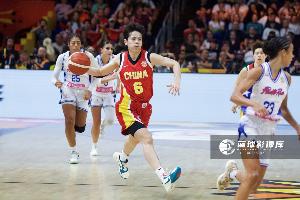 媒体人：说一句“杨舒予是本场持球大核”该不会被喷成饭圈吧？