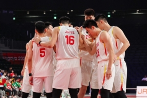 全民皆兵！中国男篮三节过后4人得分上双 庞峥麟14分&崔永熙12分