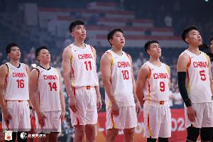 亚运会1/4决赛半场-中国男篮48-39沙特 廖三宁15分 崔永熙8分5板
