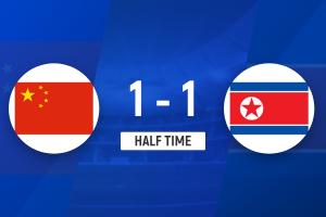 半场-U23国足1-1朝鲜U23 张玉宁头球破门吴曦献助攻毛伟杰染黄