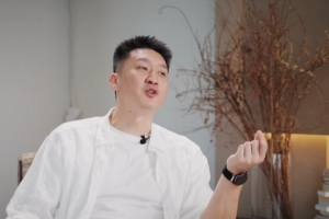 05年98-10大胜沙特！孙悦：下半场只丢4分 唐正东丢2罚被尤纳斯骂