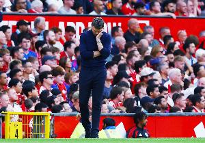 记者：卡里克赛后采访显得很沮丧，他知道若不迅速改变将成替罪羊