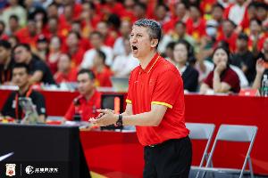 媒体人：中国男篮的这些球员该如何面对舆情？郭士强该如何负责？