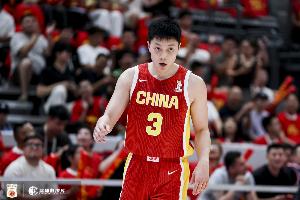 胡明轩：非常荣幸能当中国代表团的旗手 这是一份荣耀一份激励
