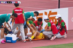 朱辰杰受伤无法坚持被彭啸换下，陈泽仕替补登场换下毛伟杰
