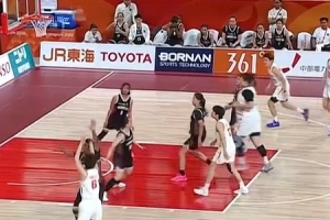 穷追猛打！杨舒予三分轰进 中国女篮将优势扩大到50分以上