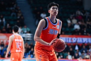 晋江经济报：新赛季机遇与压力并存 福建男篮的目标是晋级季后赛