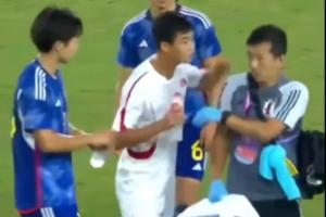 朝鲜U23遭争议判罚的球员，曾在上届亚运踢日本时抢水+欲打人染黄