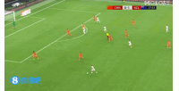 国足0-2落后！新西兰打出精妙配合 连续撞墙配合将球传进国足大门