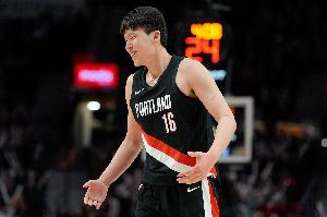 开拓者媒体人：杨瀚森作为第五中锋 必须要提升进攻转化才能立足
