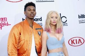 尼克·杨：我当年向Iggy求婚只是为了社媒作秀 并非想娶白人女性
