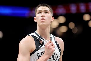 杰明：下半场我们持续保持高压 几个关键球的命中提振了士气