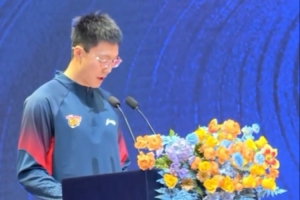 胡明轩：广东男篮的底色是团结 是拼搏 是永不放弃