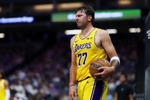 MacMahon：湖人若拿下50胜 东契奇打出场均30+三双数据 就能拿MVP