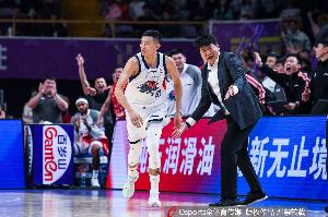 邱彪：三个外援还需要时间和球队磨合 但也不会拿这个当借口