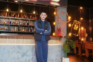 解说老东家首战！杨鸣晒照：解说必须客观公正 但此刻我心属辽宁