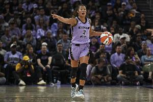 WNBA总决赛G2女武神半场37-39梦想 陈紫柔1中1得2分1助攻